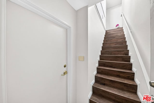 4823 Elmwood Avenue C, Los Angeles, CA 90004 — photo 4 of 30