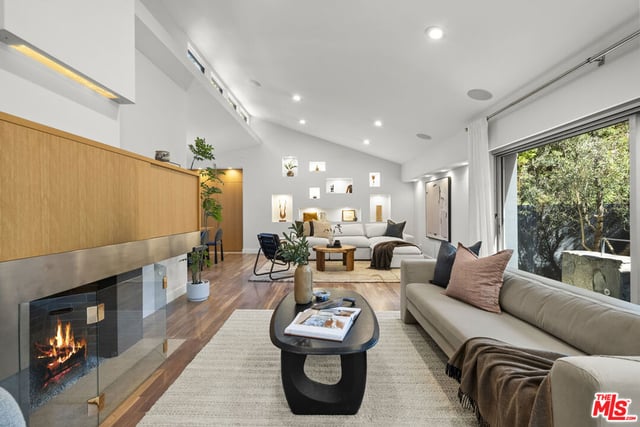 3239 Ledgewood Drive, Los Angeles, CA 90068 — photo 5 of 33