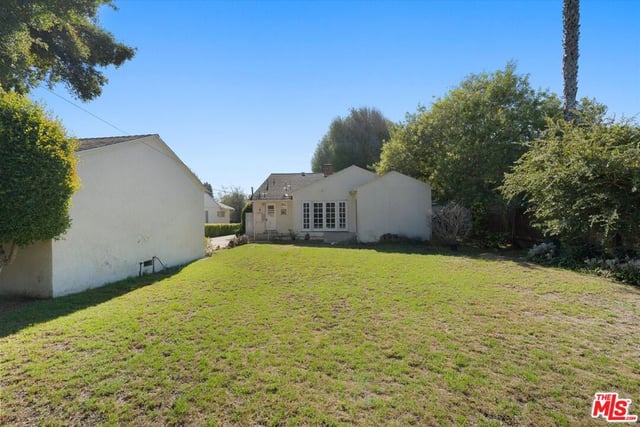11827 Stanwood Drive, Los Angeles, CA 90066 — photo 14 of 18