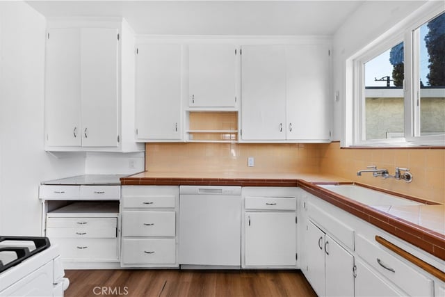 4410 Rosada Street, Long Beach, CA 90815 — photo 15 of 32