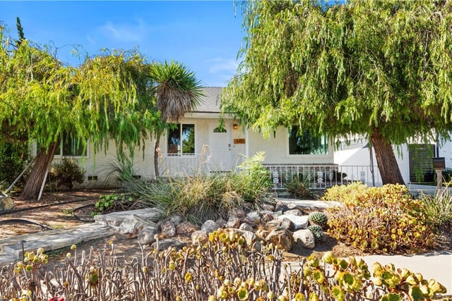 4410 Rosada Street, Long Beach, CA 90815 — photo 2 of 32