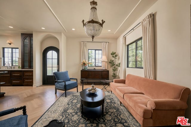 1358 S Ridgeley Drive, Los Angeles, CA 90019 — photo 4 of 29