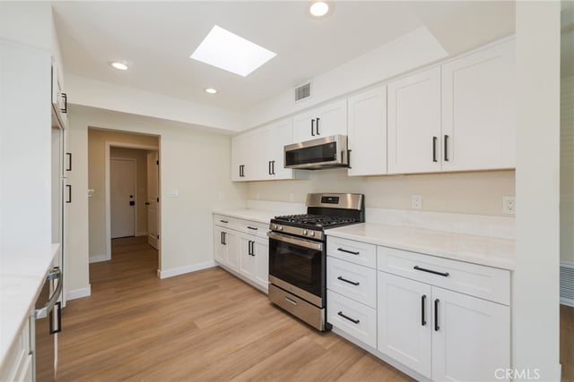 709 Fraser Avenue, Los Angeles, CA 90022 — photo 10 of 26