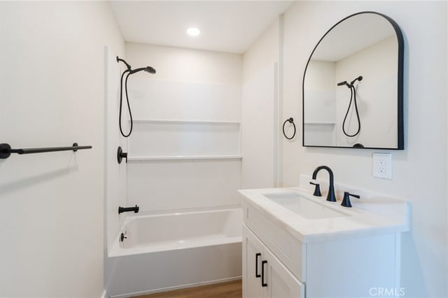 709 Fraser Avenue, Los Angeles, CA 90022 — photo 13 of 26