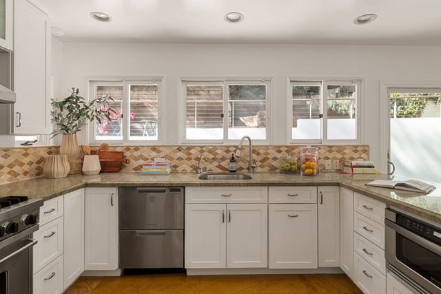 1759 N Beverly Drive, Beverly Hills, CA 90210 — photo 13 of 35