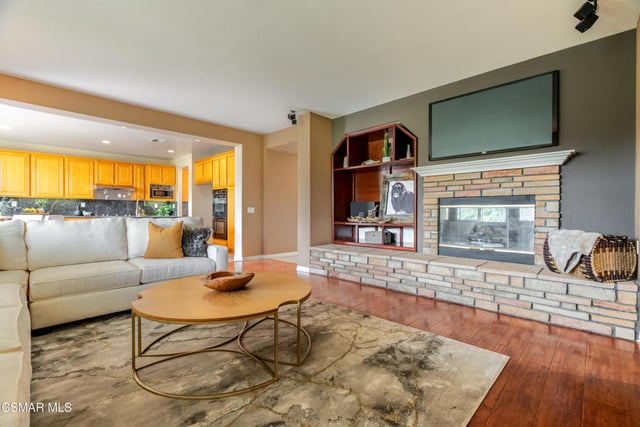 4300 Via Entrada, Newbury Park, CA 91320 — photo 7 of 37
