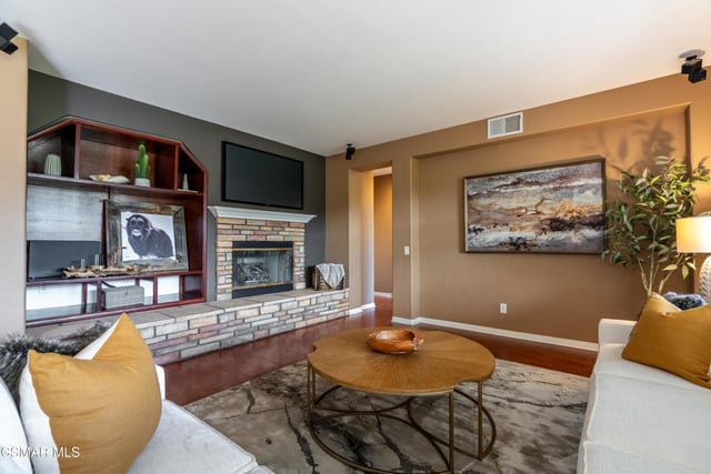 4300 Via Entrada, Newbury Park, CA 91320 — photo 8 of 37
