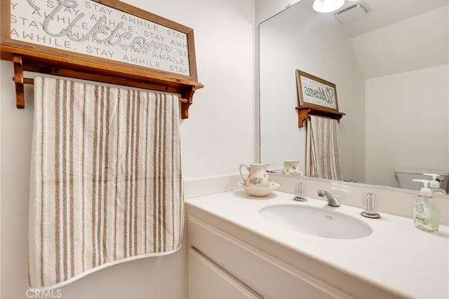 1713 Westmont, San Pedro, CA 90732 — photo 4 of 27