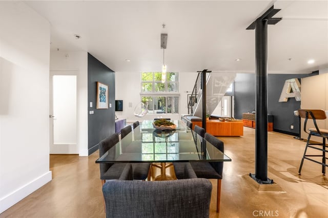1037 N Laurel Avenue 11B, Los Angeles, CA 90046 — photo 12 of 32
