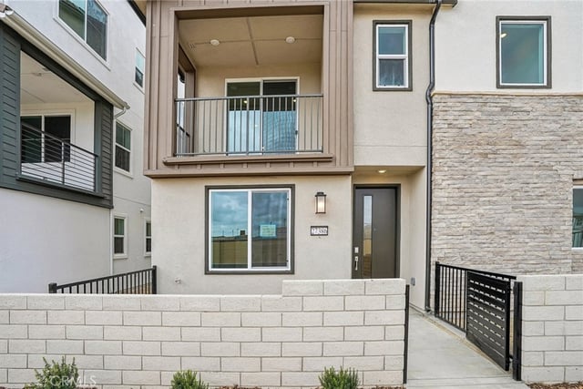 27386 Harrier Ct. 1, Valencia, CA 91381 — photo 3 of 35