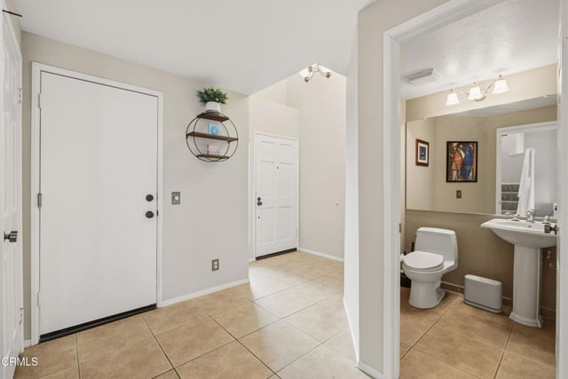 5968 Paseo Encantada, Camarillo, CA 93012 — photo 6 of 34