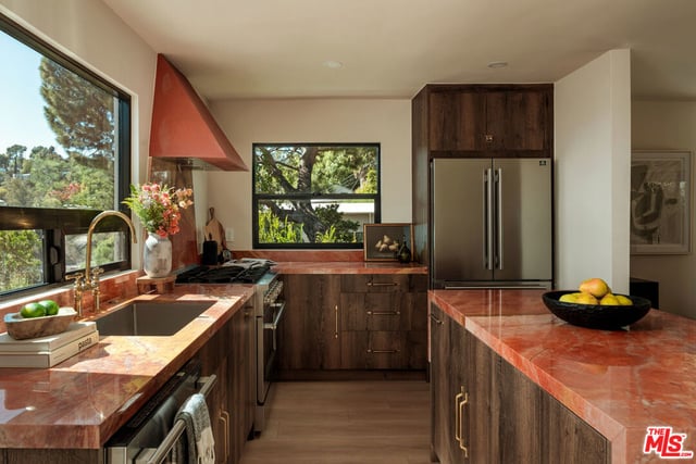 579 Crane Boulevard, Los Angeles, CA 90065 — photo 4 of 63