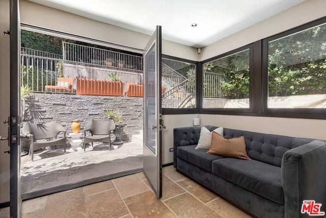 3300 N Knoll Drive, Los Angeles, CA 90068 — photo 18 of 75