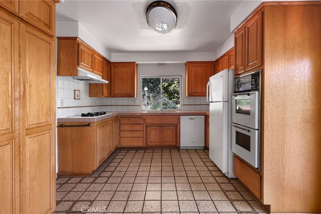 3433 Green Vista Drive, Encino, CA 91436 — photo 12 of 35