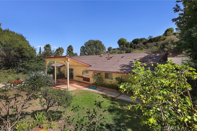 3433 Green Vista Drive, Encino, CA 91436 — photo 28 of 35