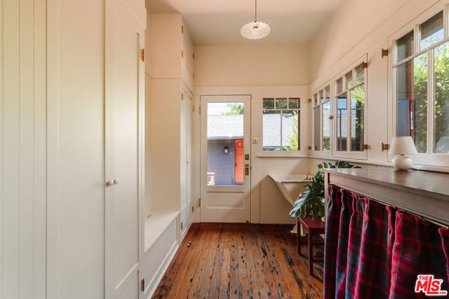 2915 S Budlong Avenue, Los Angeles, CA 90007 — photo 43 of 64