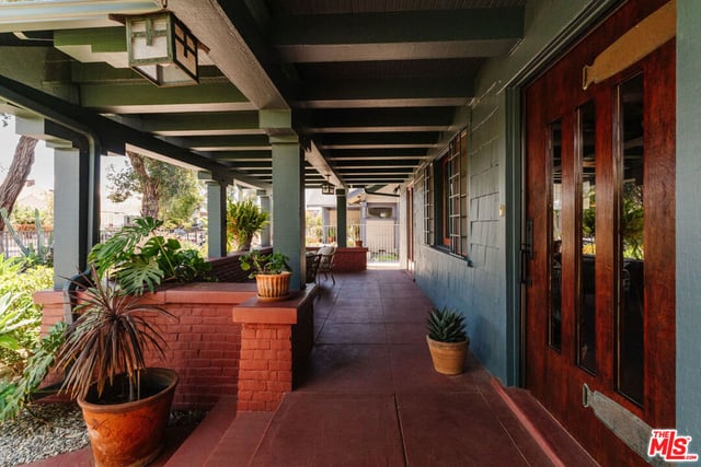 2915 S Budlong Avenue, Los Angeles, CA 90007 — photo 5 of 64