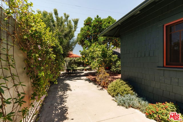 2915 S Budlong Avenue, Los Angeles, CA 90007 — photo 59 of 64