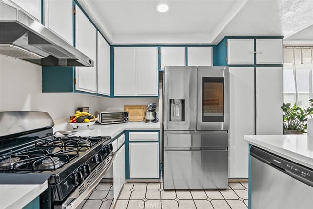 9915 Variel Avenue 22, Chatsworth, CA 91311 — photo 14 of 31