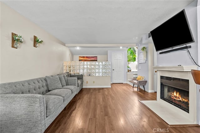 9915 Variel Avenue 22, Chatsworth, CA 91311 — photo 8 of 31