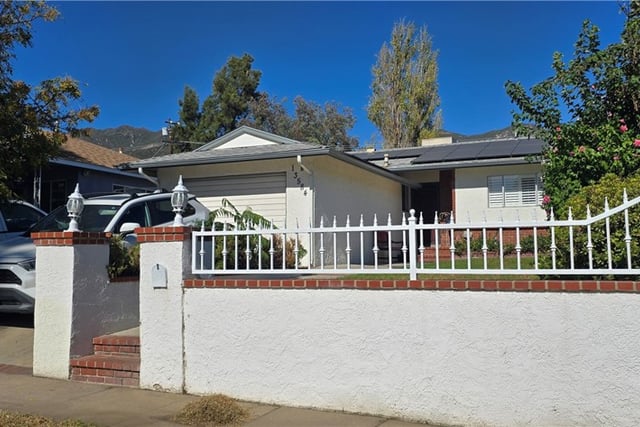 13584 Kismet, Sylmar, CA 91342 — photo 2 of 2