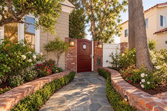 33 Palermo Walk, Long Beach, CA 90803 — photo 2 of 23