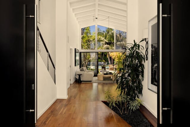 2110 Westridge Road, Los Angeles, CA 90049 — photo 4 of 45