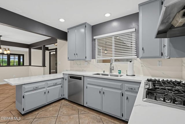 16938 Lassen Street, Northridge, CA 91343 — photo 13 of 34