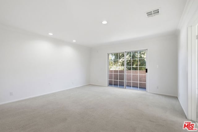 19250 Oxnard Street, Tarzana, CA 91356 — photo 17 of 39