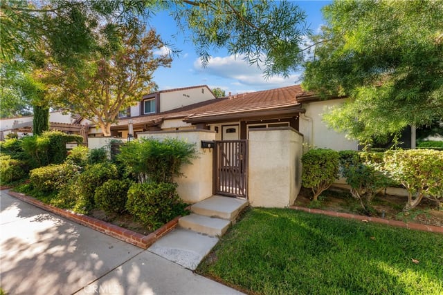 24752 Masters Cup Way, Valencia, CA 91355 — photo 2 of 32