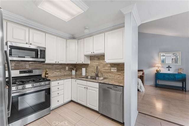 24752 Masters Cup Way, Valencia, CA 91355 — photo 9 of 32