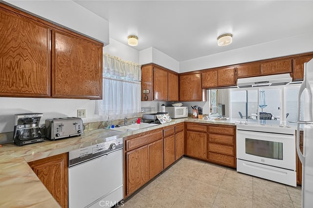 349 Winslow, Long Beach, CA 90814 — photo 11 of 31