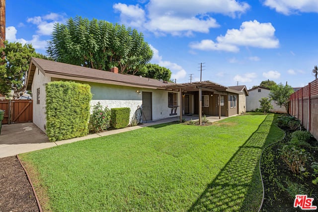 18612 Rayen Street, Northridge, CA 91324 — photo 20 of 27