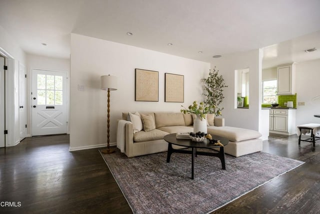 112 Estates Avenue, Ventura, CA 93003 — photo 5 of 33