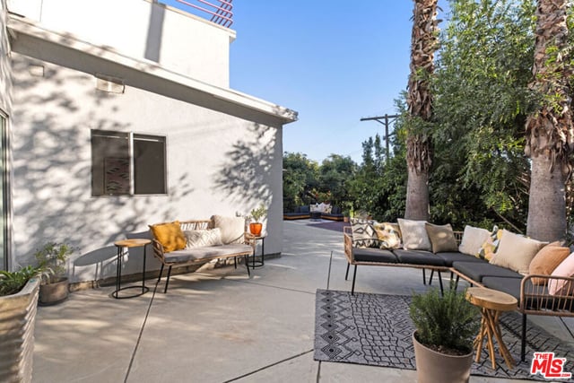 1642 Elevado Street, Los Angeles, CA 90026 — photo 8 of 42