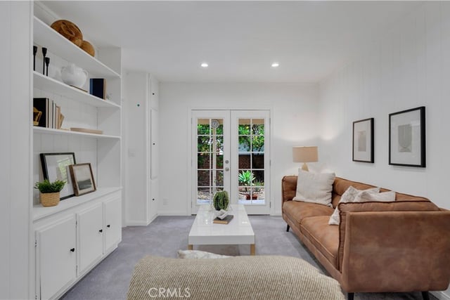 10207 Camarillo Street, Toluca Lake, CA 91602 — photo 12 of 32