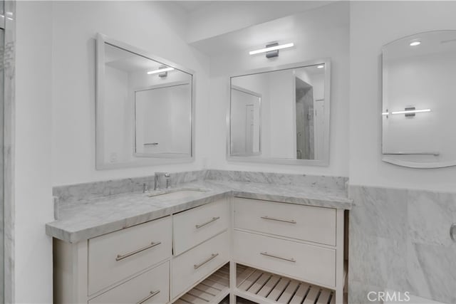 10207 Camarillo Street, Toluca Lake, CA 91602 — photo 21 of 32
