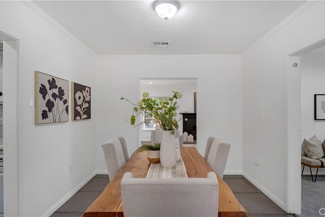 10207 Camarillo Street, Toluca Lake, CA 91602 — photo 7 of 32