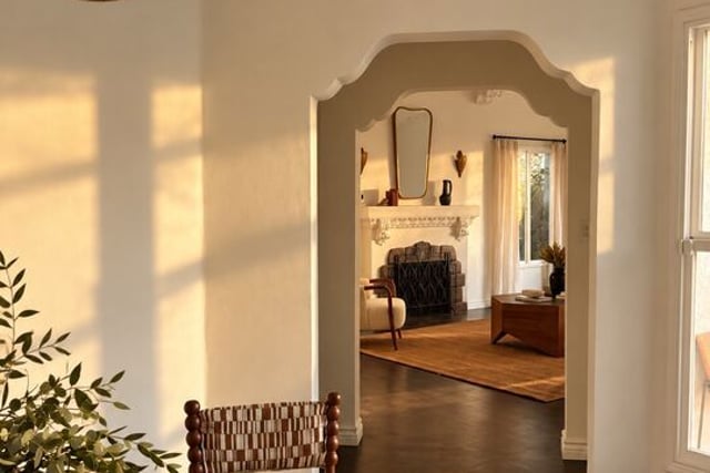 3857 Welland Avenue, Los Angeles, CA 90008 — photo 4 of 27
