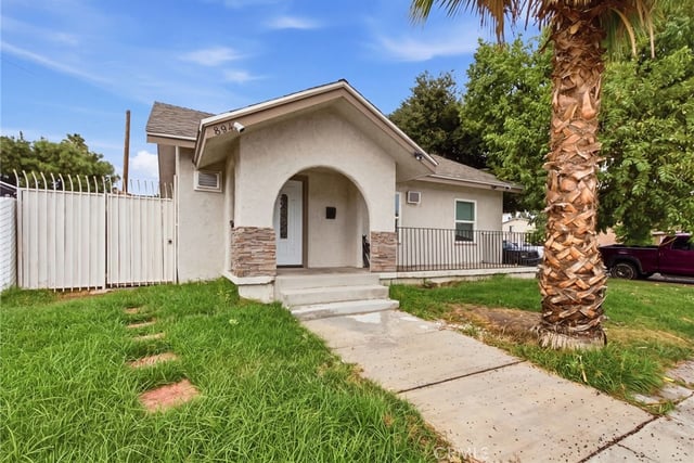 891 E 6th, Pomona, CA 91766 — photo 2 of 33