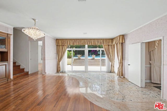 108 N Thurston Avenue, Los Angeles, CA 90049 — photo 17 of 54