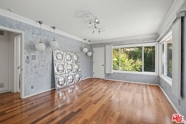 108 N Thurston Avenue, Los Angeles, CA 90049 — photo 36 of 54