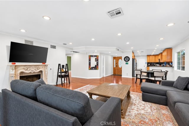 4707 Cardenas Avenue, Woodland Hills, CA 91364 — photo 13 of 24