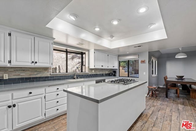 23620 Clover Trail, Calabasas, CA 91302 — photo 5 of 33