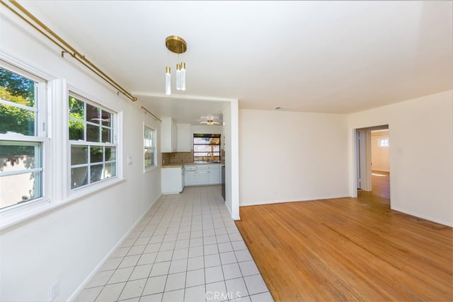 1924 Hilton, Burbank, CA 91504 — photo 4 of 17