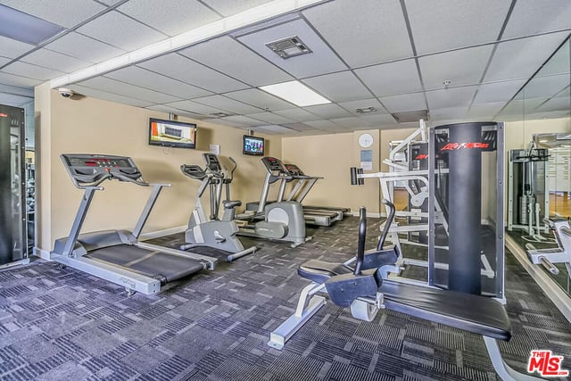 620 S Gramercy Place 301, Los Angeles, CA 90005 — photo 35 of 40