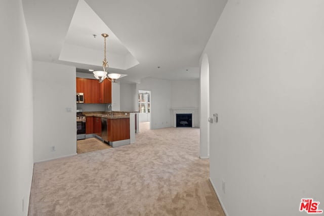 620 S Gramercy Place 301, Los Angeles, CA 90005 — photo 8 of 40