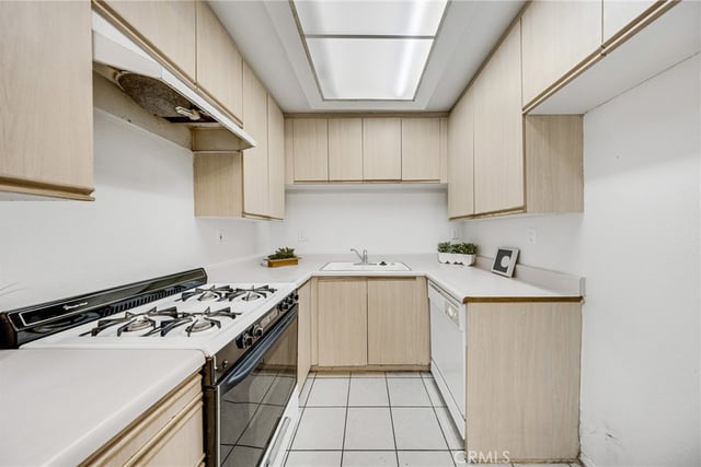 800 Grand Avenue A15, Diamond Bar, CA 91765 — photo 14 of 32