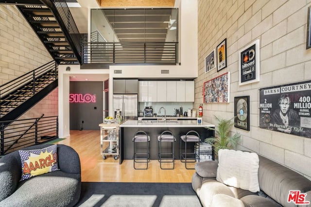 3450 Cahuenga Boulevard 604, Los Angeles, CA 90068 — photo 7 of 28