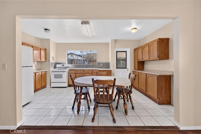 1135 Larch, Inglewood, CA 90301 — photo 12 of 39